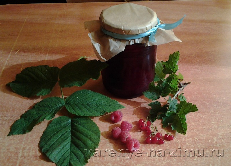 Желе из красной смородины и малины
