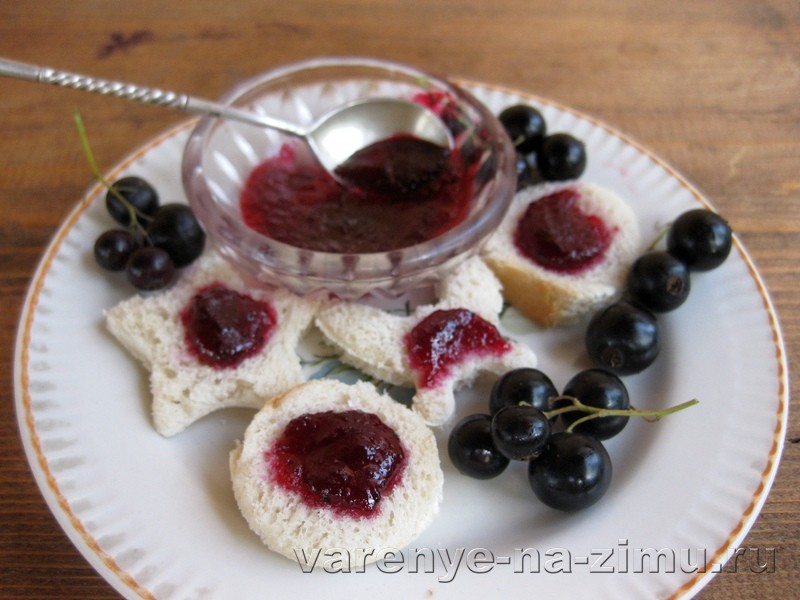 Желе из чёрной смородины без варки (4 рецепта): фото 9